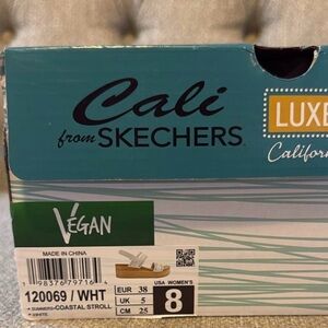 Skechers Cali Teal and White Shoe Box - Luxe Foam Branding